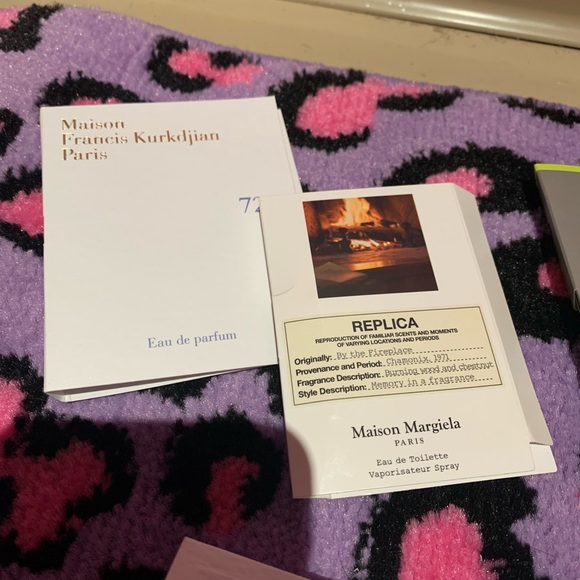 CHRISTIAN DIOR Cosmetic pouch, box and 5 luxe samples - Picture 11 of 15